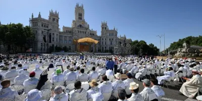 la-afluencia-en-la-plaza-de-cibeles-se-incrementa-un-1-100-durante-la-misa-del-papa