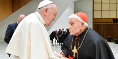 con-97-anos-el-cardenal-ernest-simoni-sube-medjugorje-rezando-el-rosario