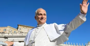 el-papa-emociona-a-una-enferma-de-ela-senti-que-jesus-me-cogia-la-mano