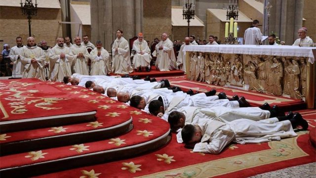 Pages of the Fides annual statistical dossier, which records the number of baptized Catholics and priests worldwide