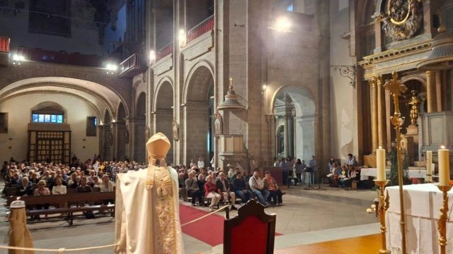 Archbishop Francisco José Prieto Fernández of Santiago de Compostela during the Mass marking the 800th anniversary of the death of St. Francis of Assisi