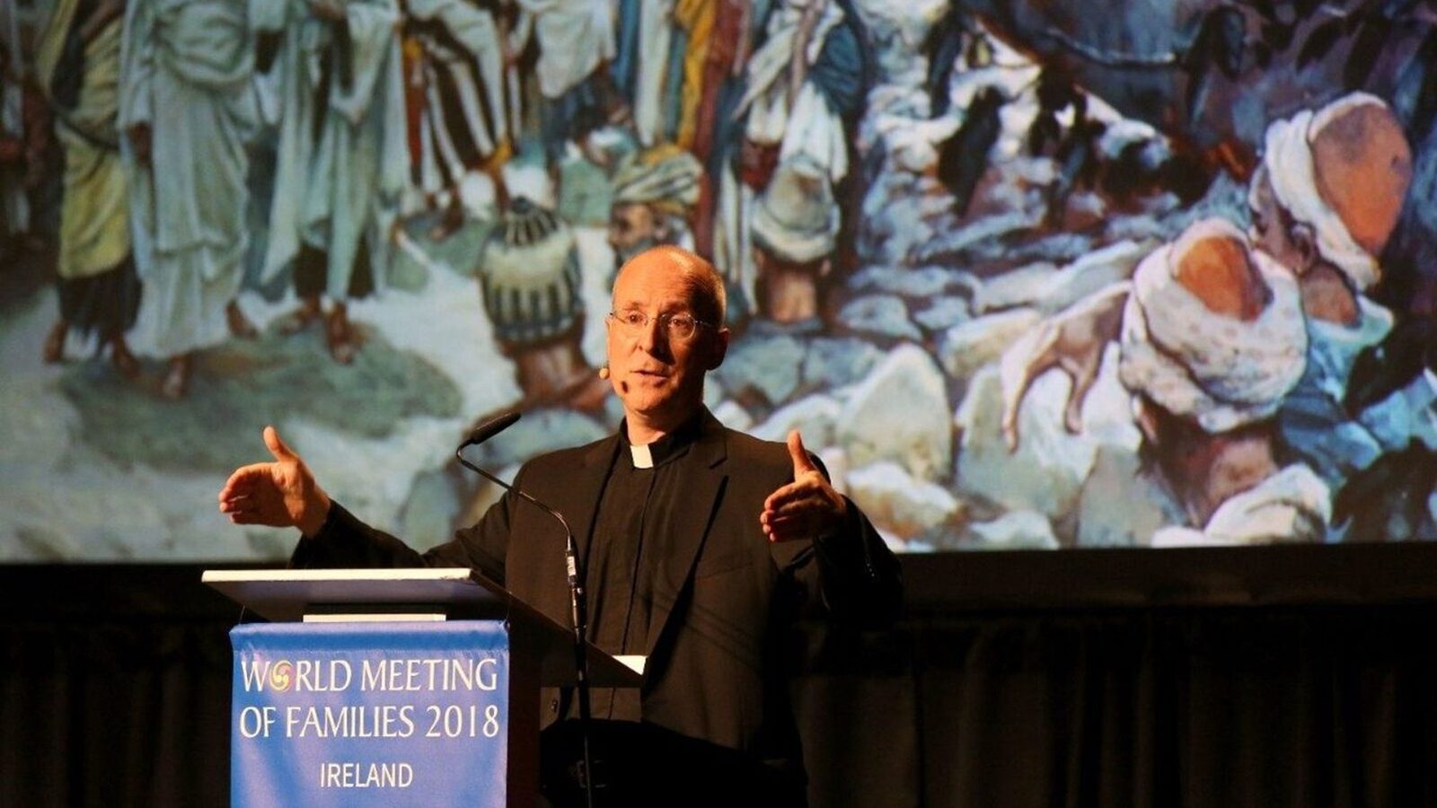 Vídeo | James Martin defiende la ordenación de sacerdotes homosexuales en la Iglesia